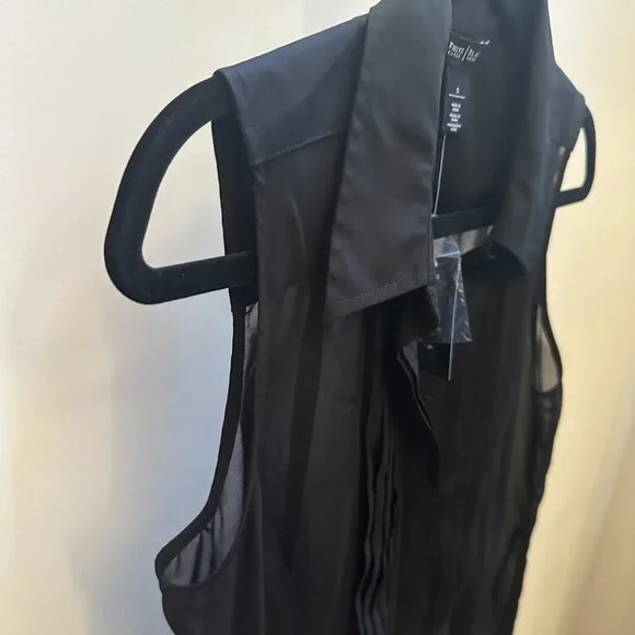 White House Black Market Pleated Bib Sheer Black Tunic Top NWT Sz S - Picture 4 of 9